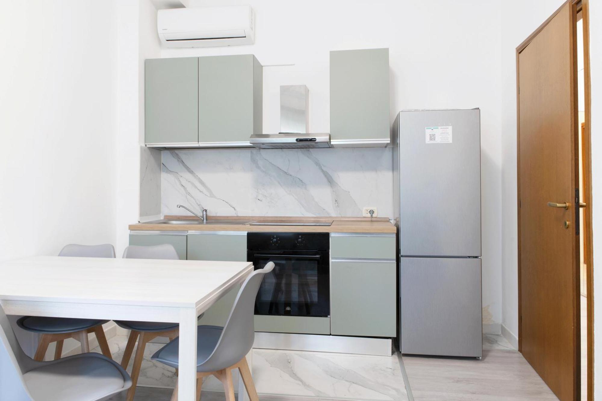 Toma Apartment Trilocale Moderno Per Max 6 Persone Milán Exteriér fotografie